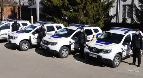 Автопарк Нацполиции пополнят несколько сотен новых авто