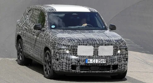 Огромный внедорожник BMW X8 впервые засняли в движении (видео)