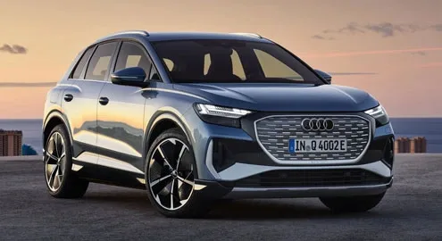 Фото и подробности самого дешевого электрокроссовера Audi