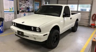 Студенти схрестили пікап Toyota і стару BMW E30 (фото)
