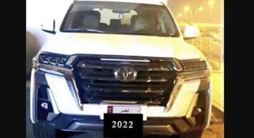 Появилось первое живое фото нового Toyota Land Cruiser 300