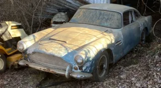 Редчайший Aston Martin 30 лет простоял заброшенным в сарае