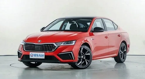 Подовжену Skoda Octavia Pro оцінили дешевше за звичайну