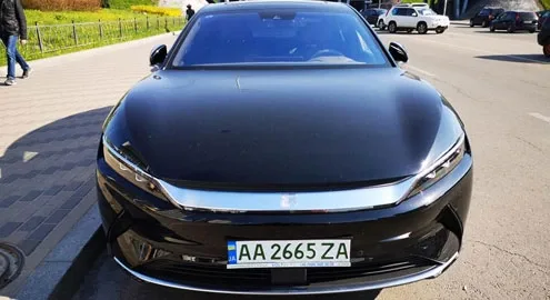 The most impressive Chinese electric car was spotted in Ukraine