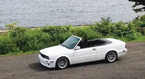 An American equipped an old BMW 3-Series E30 with a Tesla electric motor (video)