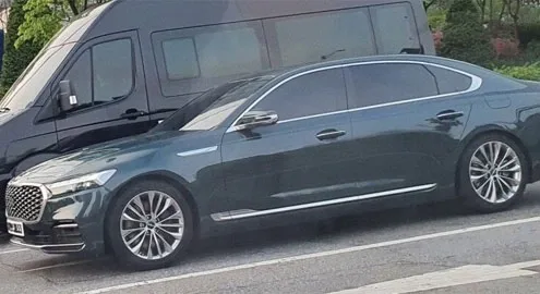 Новый конкурент Mercedes S-Class от Kia показался на первых фото