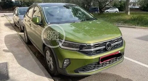 Появились живые фото бюджетного кроссовера Volkswagen Taigo