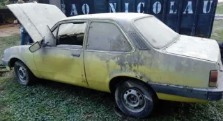 Сотня старых Chevrolet годами пылилась на заброшенном складе (фото)