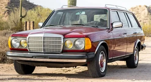 На американском аукционе продают Mercedes W123 с пробегом 1,25 млн км