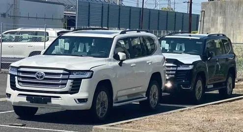 Новий Toyota Land Cruiser 300 вперше зняли в русі (відео)