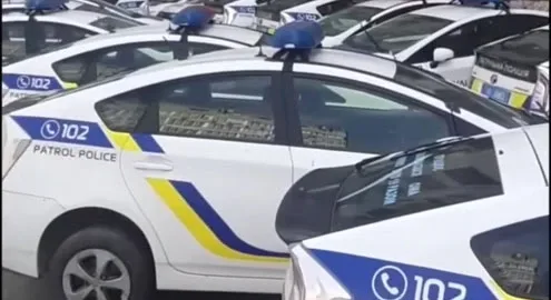 The video showed a dump of wrecked cars from the patrol police of Ukraine