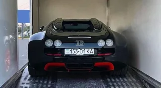 У соцмережах обговорюють фото Bugatti Veyron в Україні