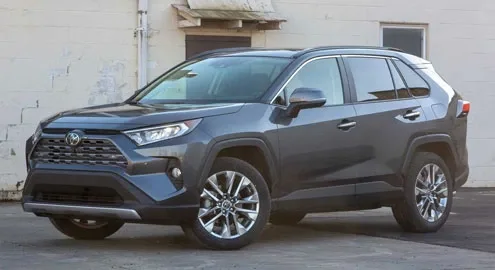 Used Toyota RAV4 from the USA scared off Ukrainians with prices
