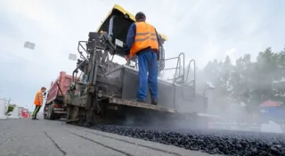In Ukraine, two important international highways have been blocked