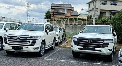 Новый Toyota Land Cruiser 300 выпустили в разных вариантах длины