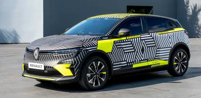 Renault showed the electric crossover MeganE in live photos