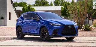 Lexus показал роскошного собрата Toyota RAV4