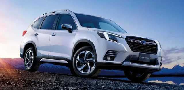 Новый Subaru Forester 2022 рассекретили на официальных фото