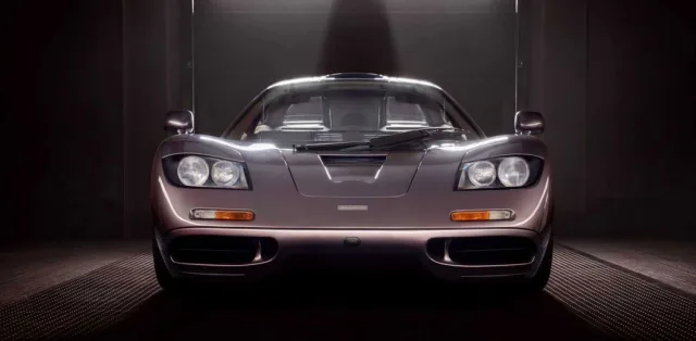 Легендарный суперкар McLaren F1 без пробега продадут по цене самолета