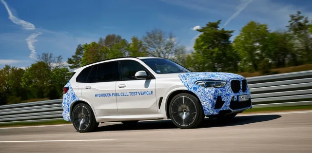 BMW has brought to the roads the X5 crossover with an unusual LPG system (photo)
