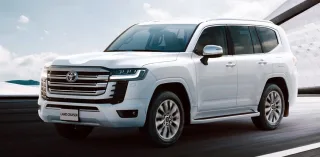 З'явилися перші фото нового Toyota Land Cruiser 300 в Україні