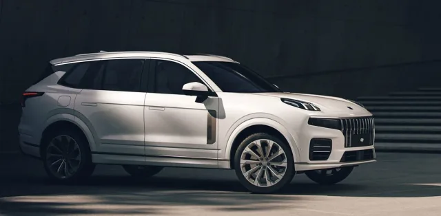 Geely and Volvo presented a very powerful and very luxurious crossover