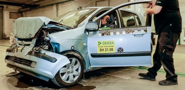 The safety of an old 18-year-old car was tested in a crash test