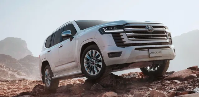 New Toyota Land Cruiser 300 got a 20-year-old engine