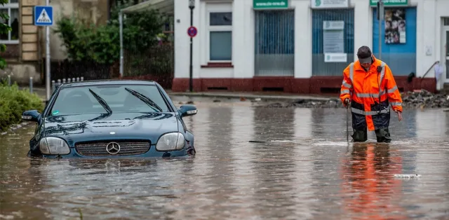 The Ukrainian market may be flooded with flooded cars