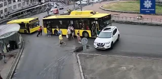 В Киеве произошло самое курьезное ДТП года (видео)