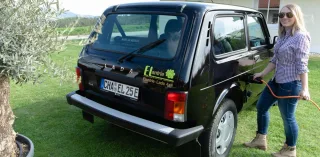 В Германии наладили сборку электрических Lada Niva