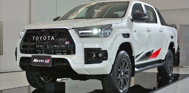 Представлен самый яркий и самый нестандартный пикап Toyota