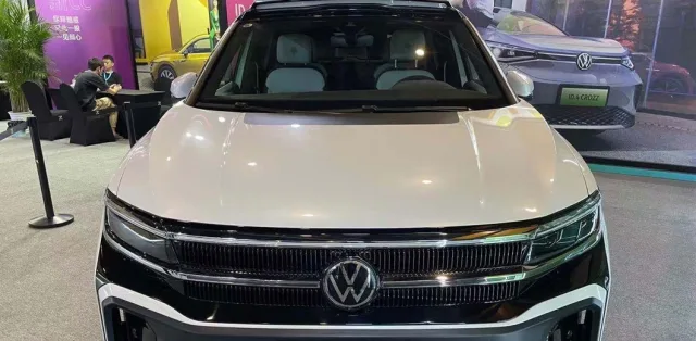 Volkswagen's largest crossover gets a performance version