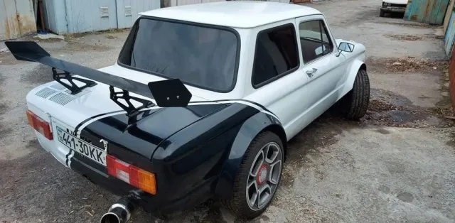 Ukrainian built a sports car Zaporozhets in the spirit of Ford Mustang (photo)