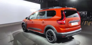 New Logan turned into a 7-seat cross-universal Jogger