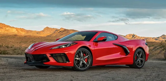 В США новый Chevrolet Corvette С8 угнали прямо из автосалона