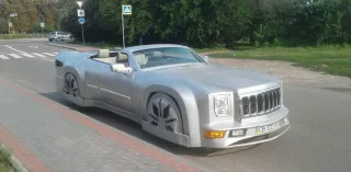 A homemade convertible based on Jeep has been put up for sale in Ukraine