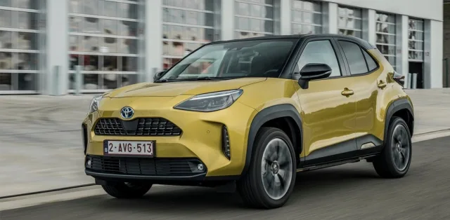 В Україні стартують продажі нового недорогого кросовера Toyota
