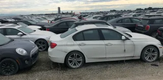 Тысячи новеньких BMW годами ржавеют под открытым небом (видео)