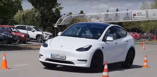 Кроссовер Tesla превзошел BMW M3 и Porsche Taycan в управляемости