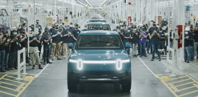Главный конкурент Tesla Cybertruck отправился в производство