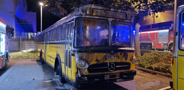 In Germany, a museum of rare buses burned down due to a new electric bus (video)