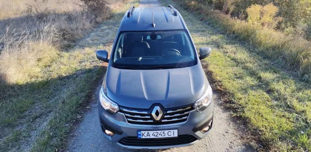 Renault Express – коммерческий пирожок или семейный круассан?