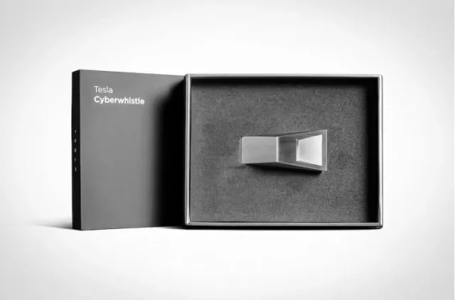 Whistle – and money will come. Elon Musk showed a cyber whistle