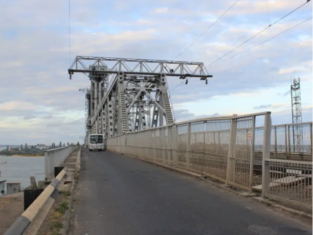 Due to a missile strike, the bridge in Odesa's Zatoka is closed