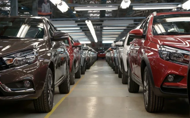 На АвтоВАЗе выпустили последние автомобили Renault