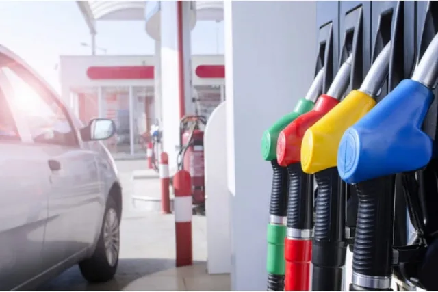 How will the fuel excise tax refund affect the price for Ukrainians