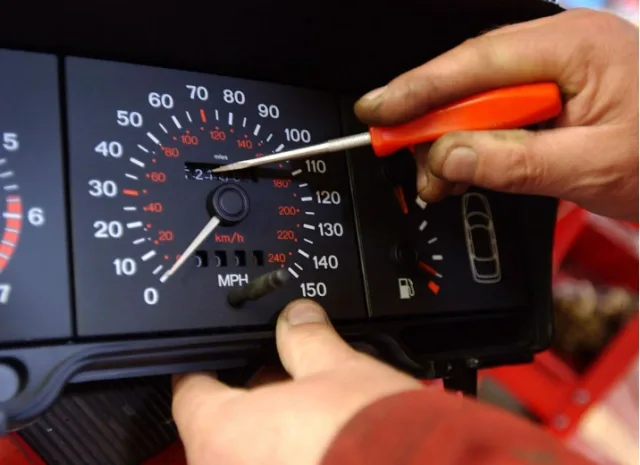 They propose to fine for rolling back the mileage on a car