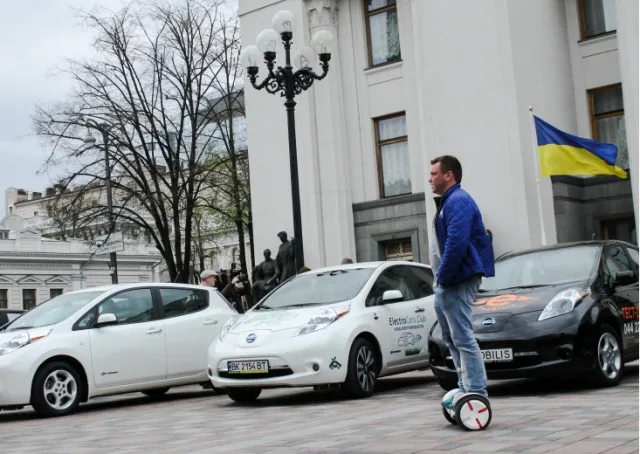 Количество зарегистрированных электромобилей в Украине достигло отметки 100 тысяч