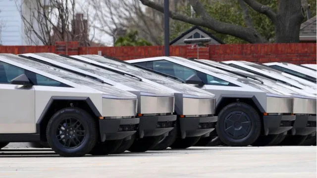 Tesla recalls 50 thousand Cybertrucks due to a defect that could lead to an accident